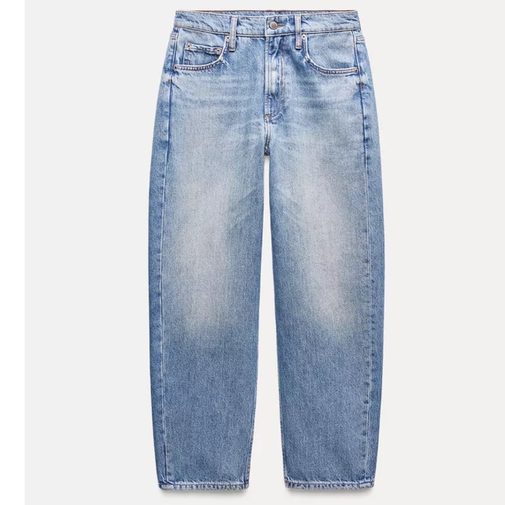 ZARA Jeans Mid Waist Coated Effect Straight ZW Collection Size 4/W26 New 9942